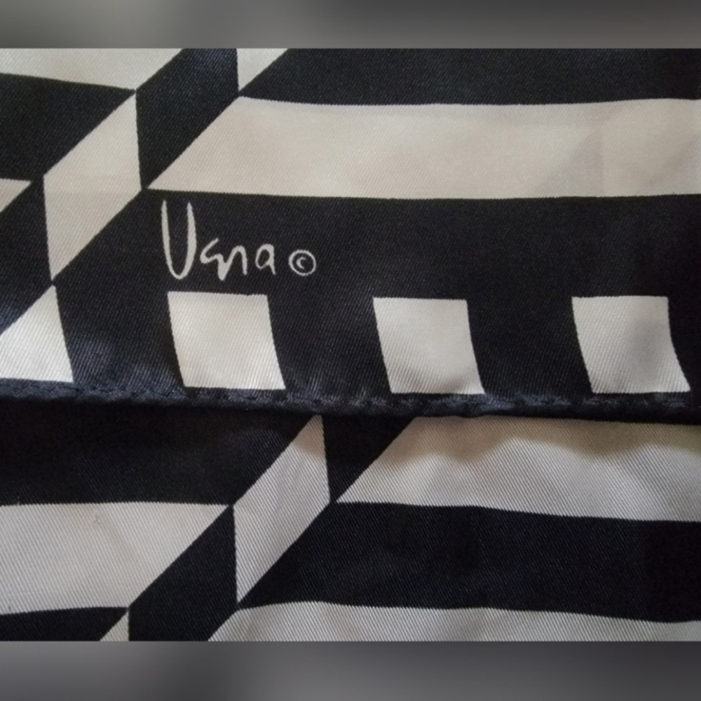 Vintage Black and White Geometric Scarf by Vera - Picture 4 of 6